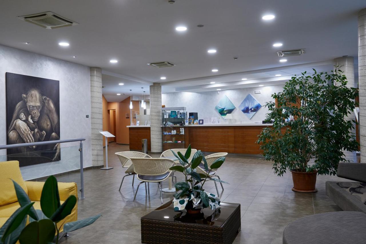 Hotel Concorde Camerano Exterior photo